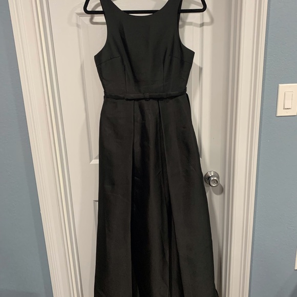 Black dress. - Picture 2 of 2